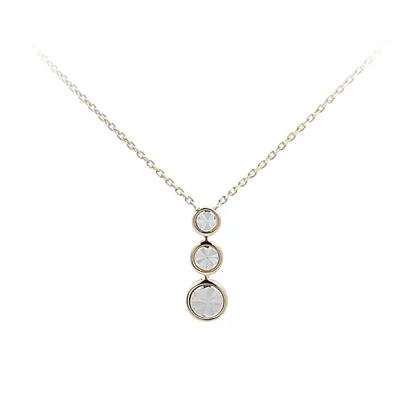 Vòng cổ làm từ vàng kết hợp