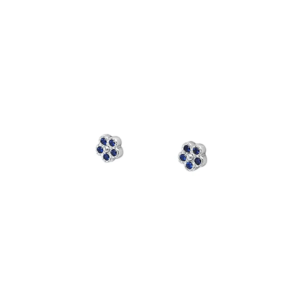 Vòng tai hoa văn tinh tế với đá sapphire xanh trên vàng trắng