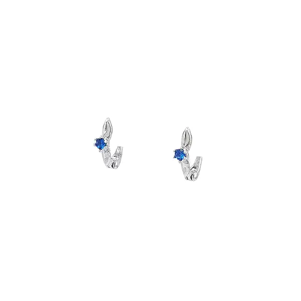 Vòng tai vàng trắng đính sapphire - Sự kỳ diệu của đá quý xanh