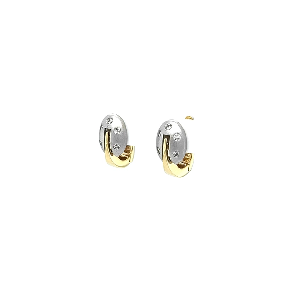 Vòng tai làm từ vàng kết hợp với đá zirconia