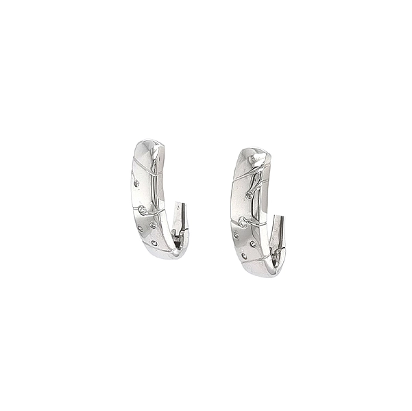 Vòng tai vàng trắng đính zircon cho vẻ lấp lánh sang trọng
