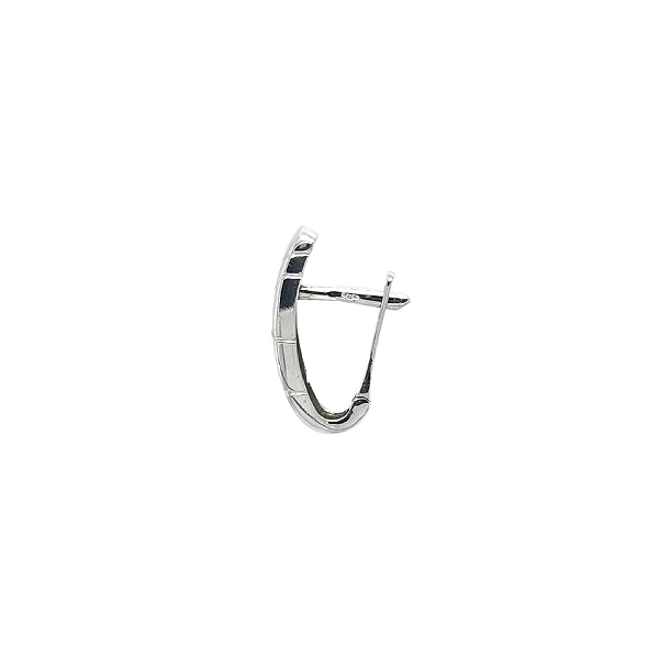 Vòng tai vàng trắng đính zircon cho vẻ lấp lánh sang trọng