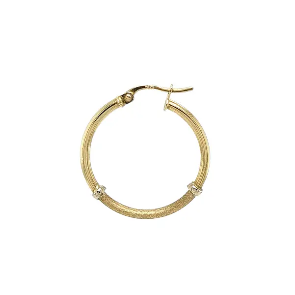 Vòng tai tròn độc đáo kết hợp giữa ánh kim và bề mặt mờ