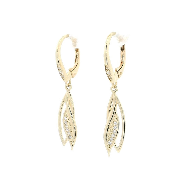 Vòng tai vàng với đá zircon lấp lánh trong thiết kế sang trọng