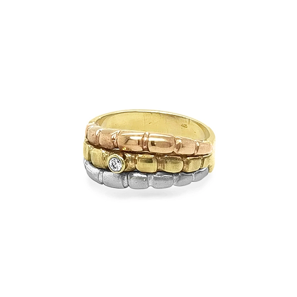 Nhẫn vàng đính zircon làm từ vàng kết hợp