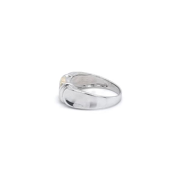 Nhẫn đính đá zircon làm từ vàng kết hợp