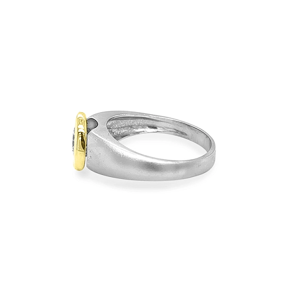 Nhẫn vàng đính đá zircon