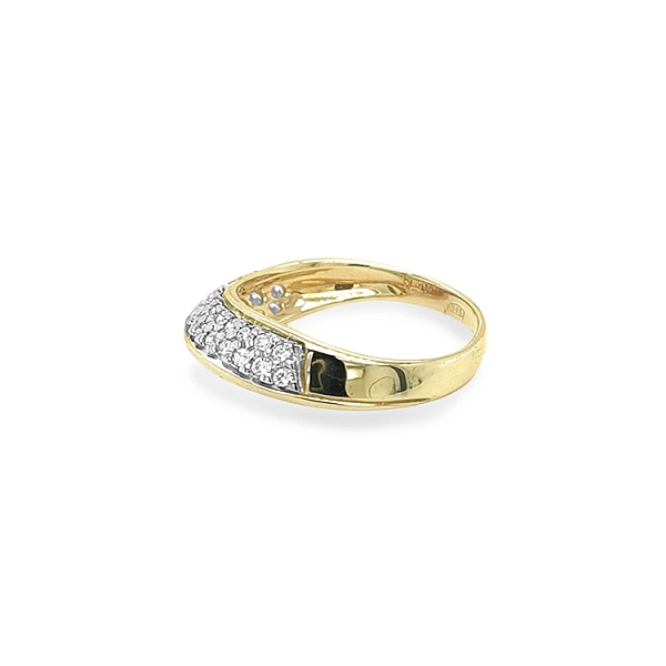 Nhẫn vàng đính đá zircon