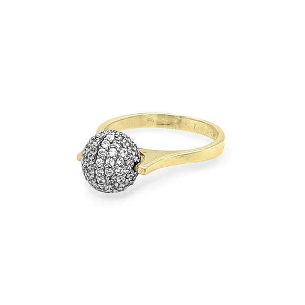 Nhẫn vàng đính đá zircon
