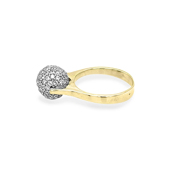 Nhẫn vàng đính đá zircon
