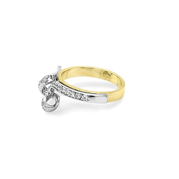 Nhẫn vàng đính đá zircon