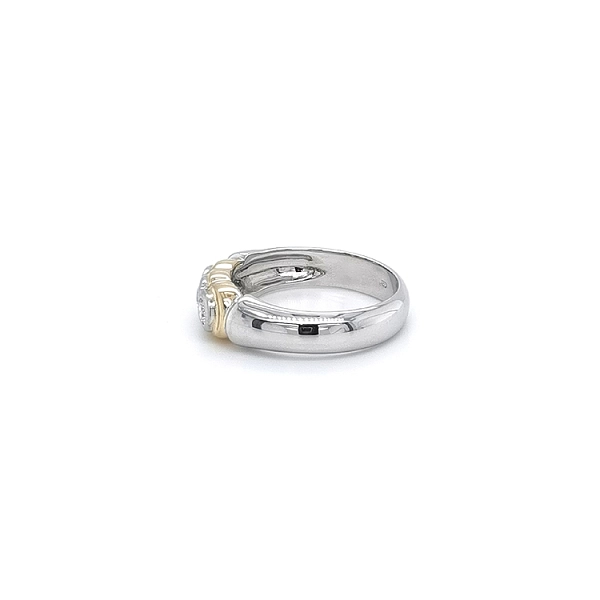 Nhẫn kết hợp vàng và zirconia