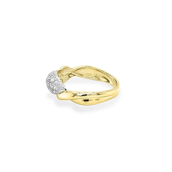Nhẫn vàng đính đá zircon