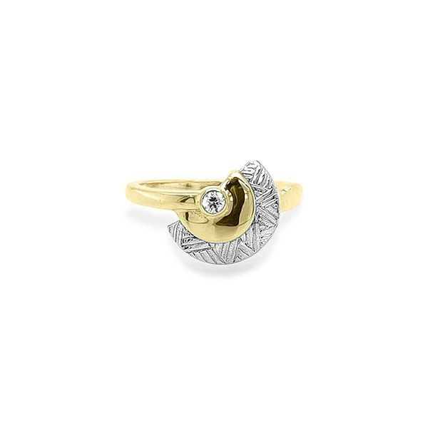 Nhẫn vàng đính đá zircon làm từ vàng kết hợp