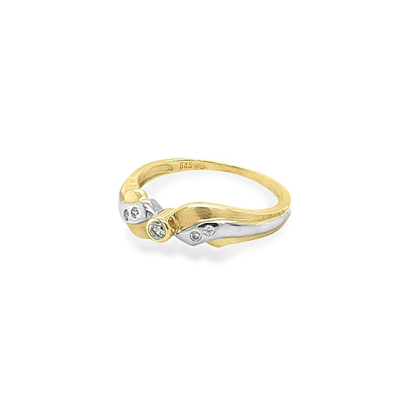 Nhẫn vàng đính đá zircon làm từ vàng kết hợp