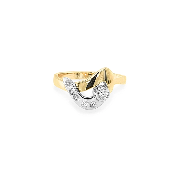 Nhẫn vàng đính đá zircon làm từ vàng kết hợp