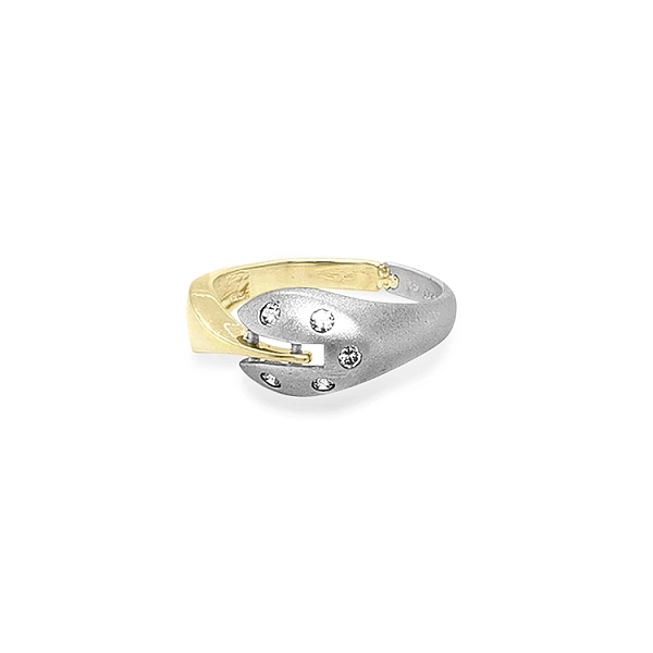 Nhẫn vàng đính đá zircon