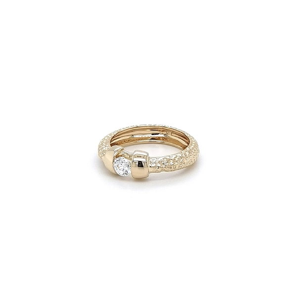Nhẫn vàng đính đá zircon