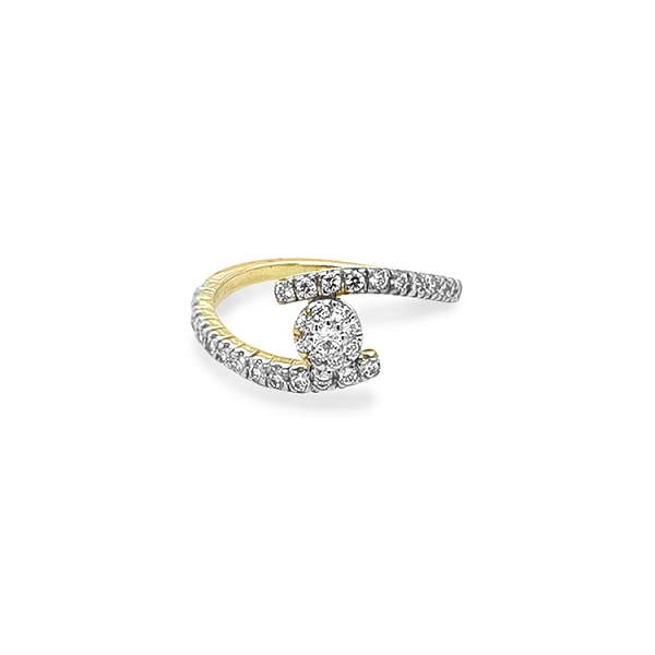 Nhẫn vàng đính đá zircon