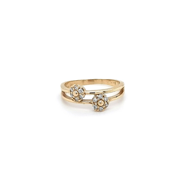 Nhẫn vàng với hoa zircon