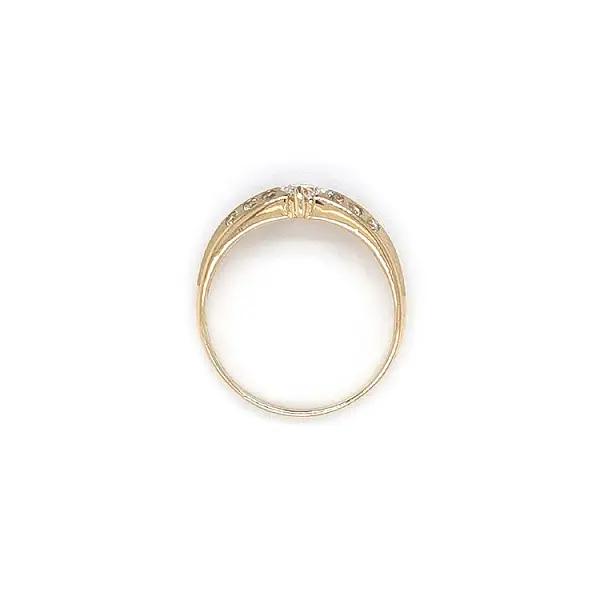 Nhẫn vàng đính đá zircon