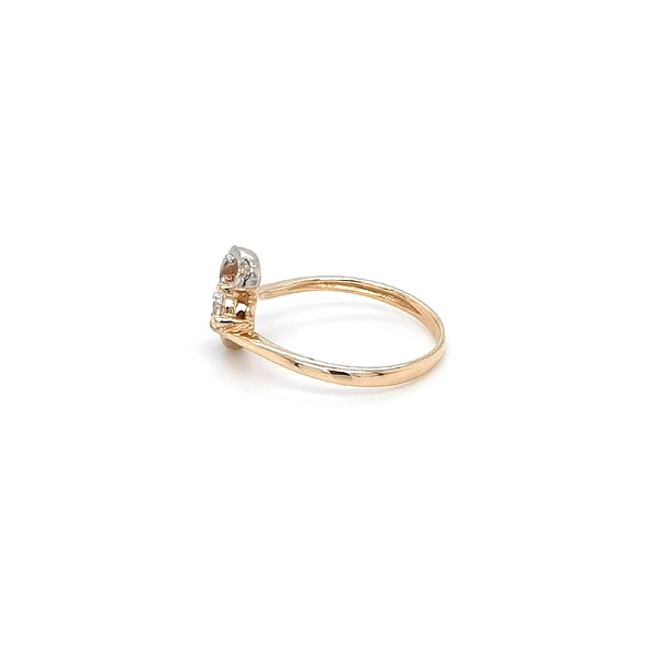 Nhẫn vàng đính đá zircon