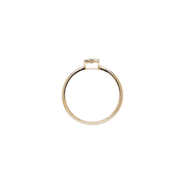 Nhẫn đính hôn bằng vàng với đá zircon