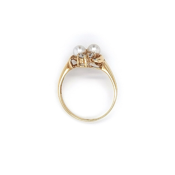 Nhẫn vàng đính ngọc trai và đá zircon