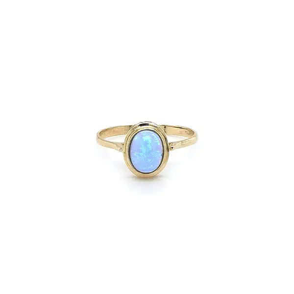 Nhẫn vàng đính ngọc bích xanh