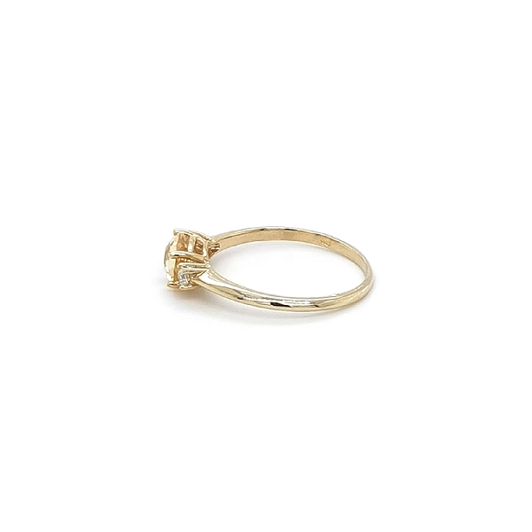 Nhẫn vàng đính đá citrine