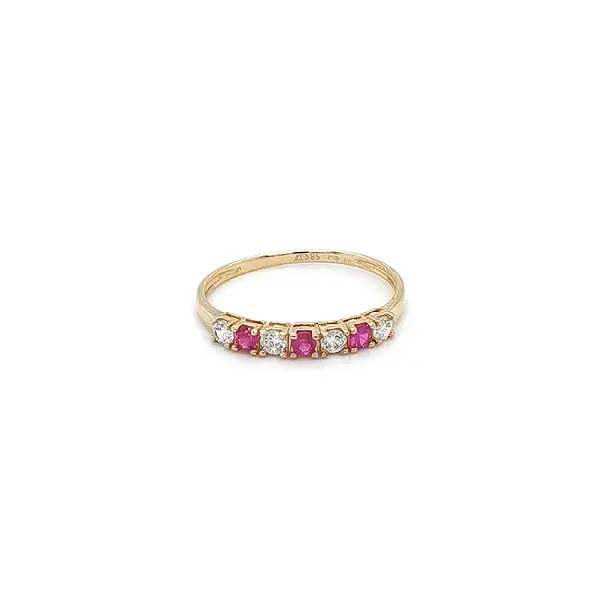 Nhẫn vàng đính đá hồng