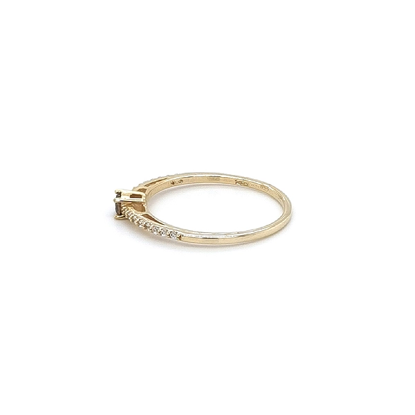 Nhẫn vàng với đá Záhněda và Zircon