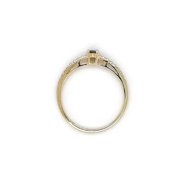 Nhẫn vàng với đá Záhněda và Zircon