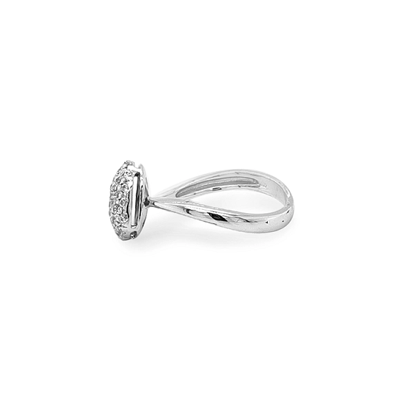 Nhẫn vàng đính đá zircon