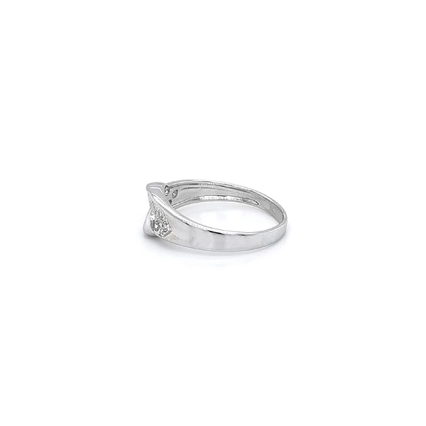 Nhẫn vàng trắng đính đá zircon trắng