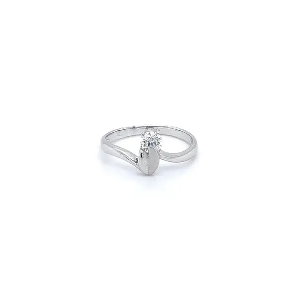 Nhẫn đính đá zircon từ vàng trắng