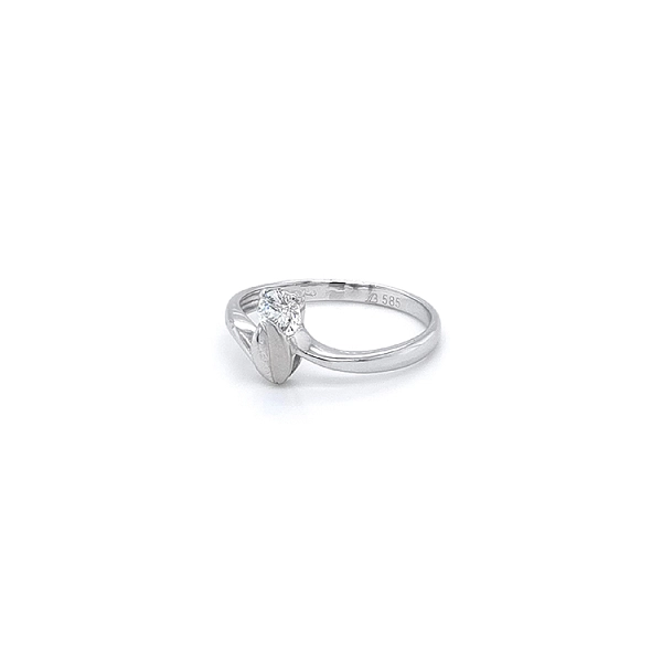 Nhẫn đính đá zircon từ vàng trắng