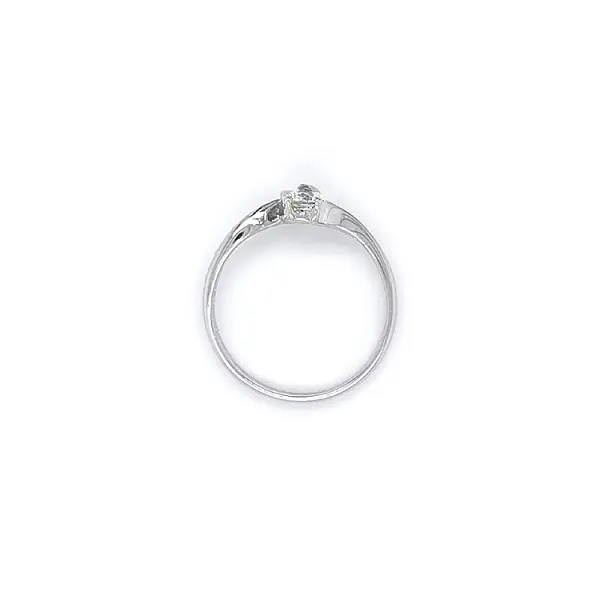 Nhẫn đính đá zircon từ vàng trắng