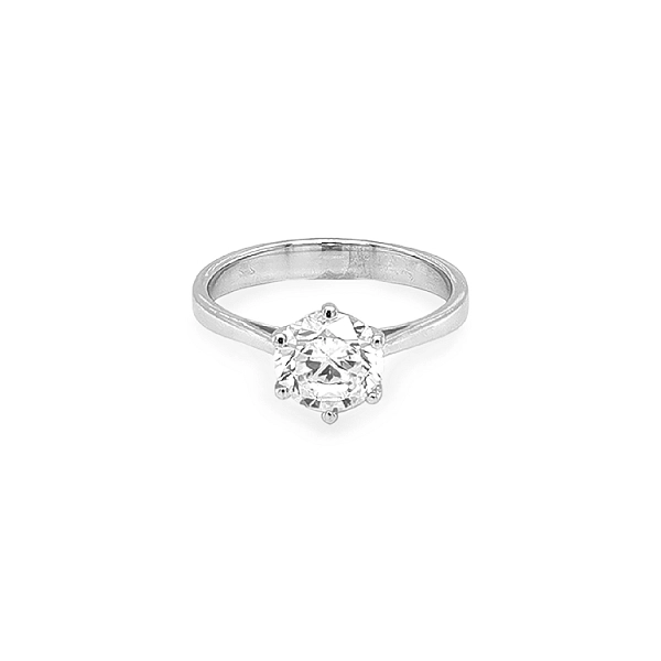 Nhẫn đính hôn bằng vàng với đá zircon