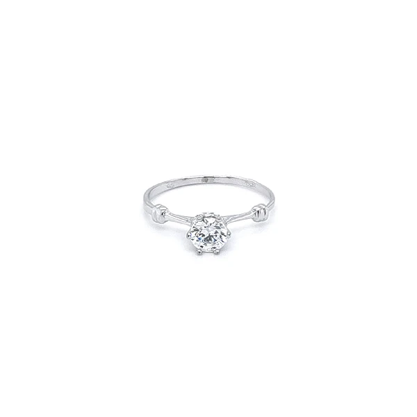 Nhẫn đính hôn bằng vàng trắng và zircon
