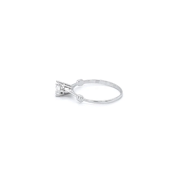 Nhẫn đính hôn bằng vàng trắng và zircon