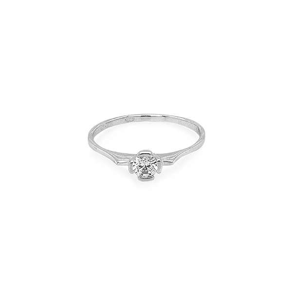 Nhẫn đính hôn bằng vàng với đá zircon