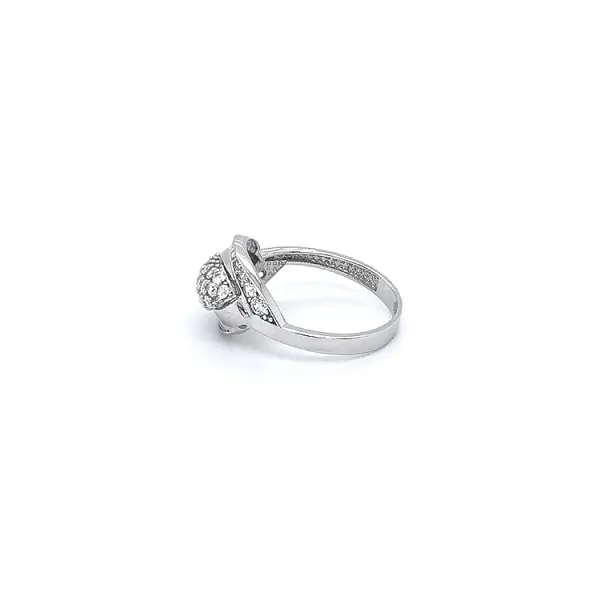 Nhẫn vàng trắng đính đá zircon trắng