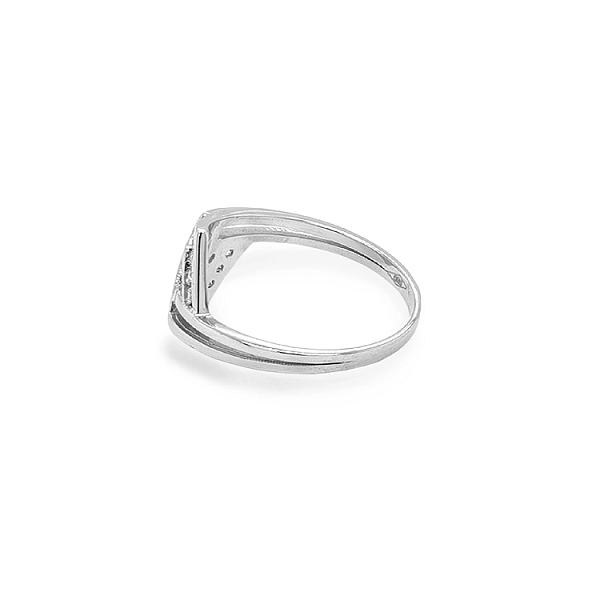 Nhẫn vàng đính đá zircon