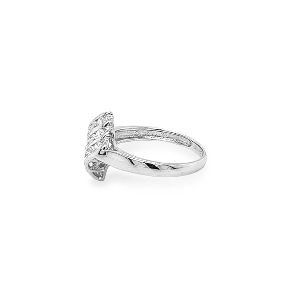 Nhẫn vàng đính đá zircon