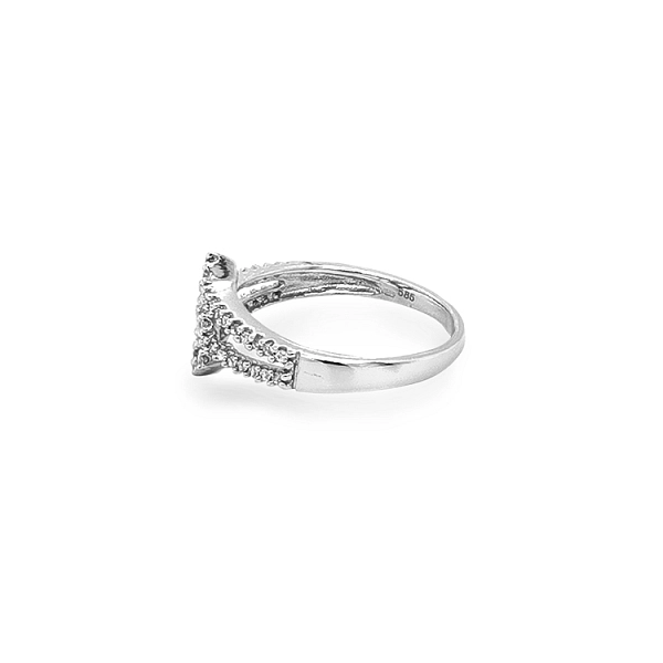 Nhẫn vàng đính đá zircon