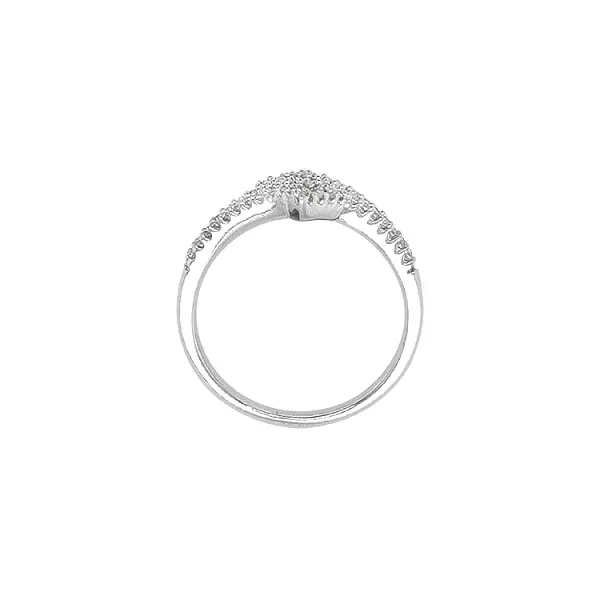 Nhẫn vàng đính đá zircon