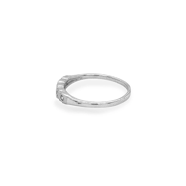 Nhẫn vàng đính đá zircon