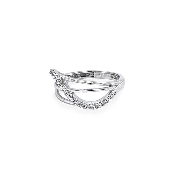 Nhẫn vàng đính đá zircon