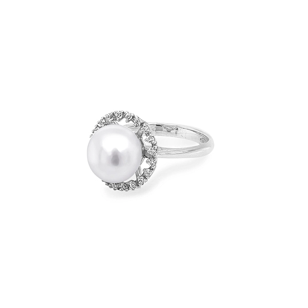 Nhẫn vàng đính ngọc trai và đá zircon